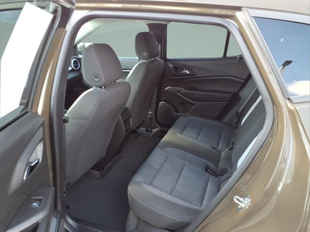Used 2024 Chevrolet Trax LS w/ LS Convenience Package FWD image 27