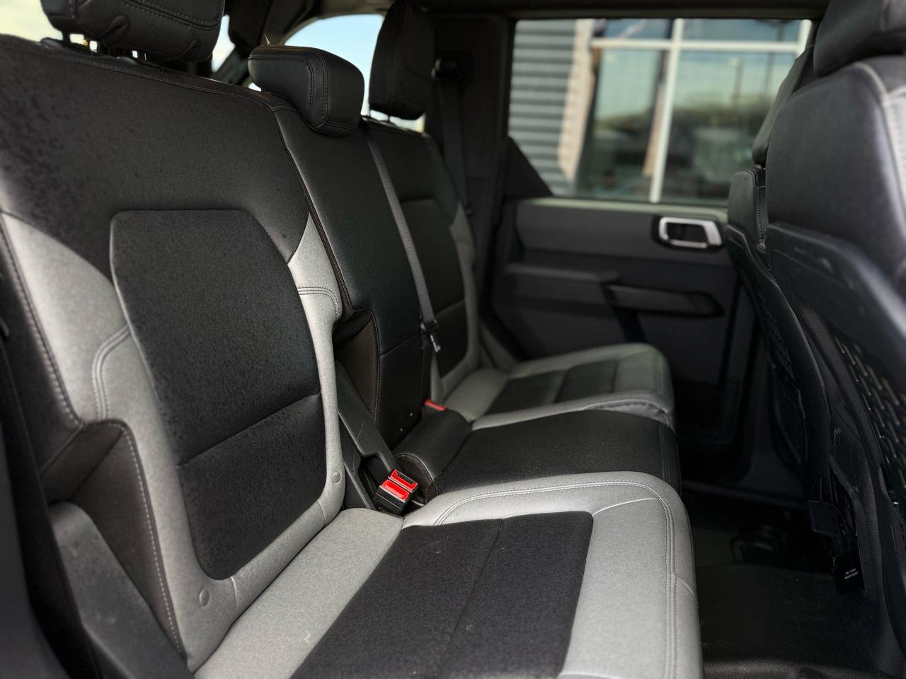 Used 2023 Ford Bronco Big Bend w/ Sasquatch Package AWD/4WD image 17