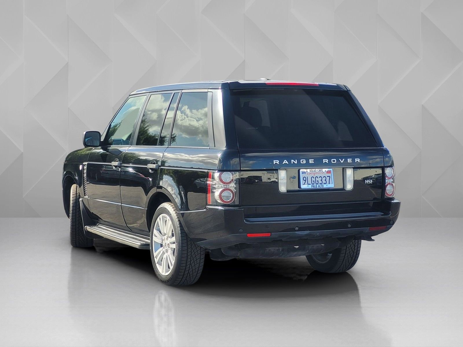 Used 2011 Land Rover Range Rover HSE LUX image 4