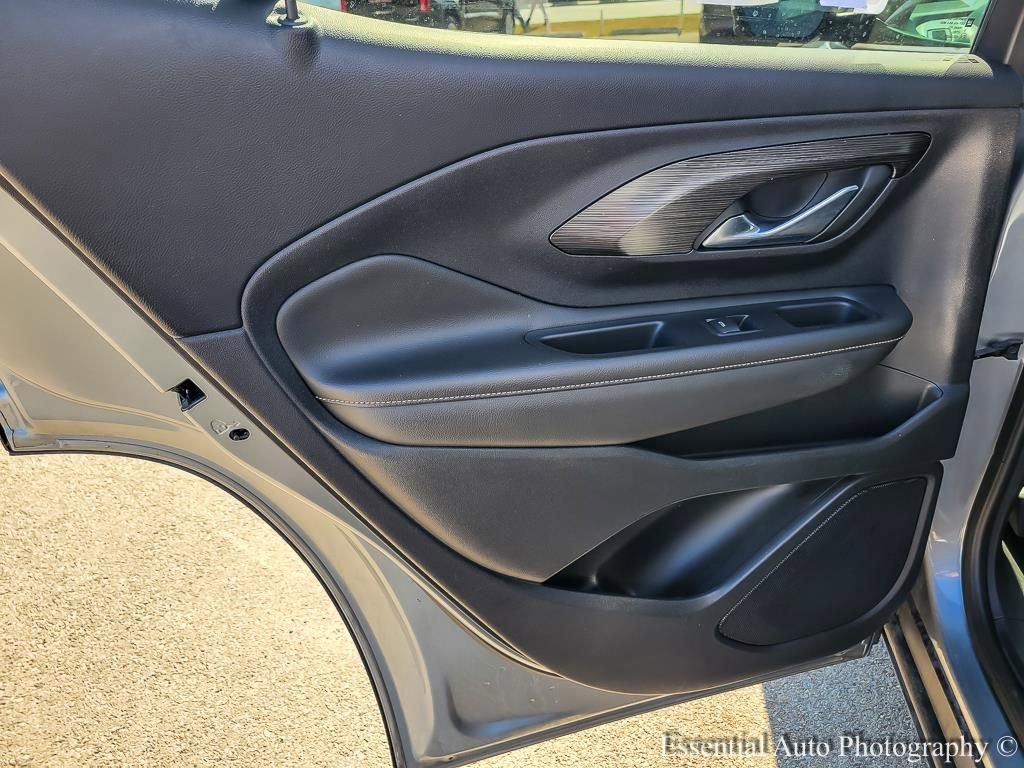 Used 2023 GMC Terrain SLT image 19