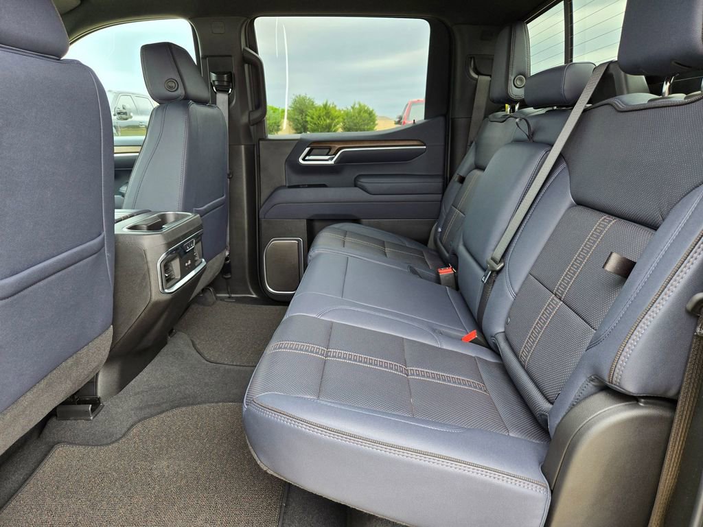 Used 2026 Chevrolet Silverado 1500 High Country AWD/4WD image 15