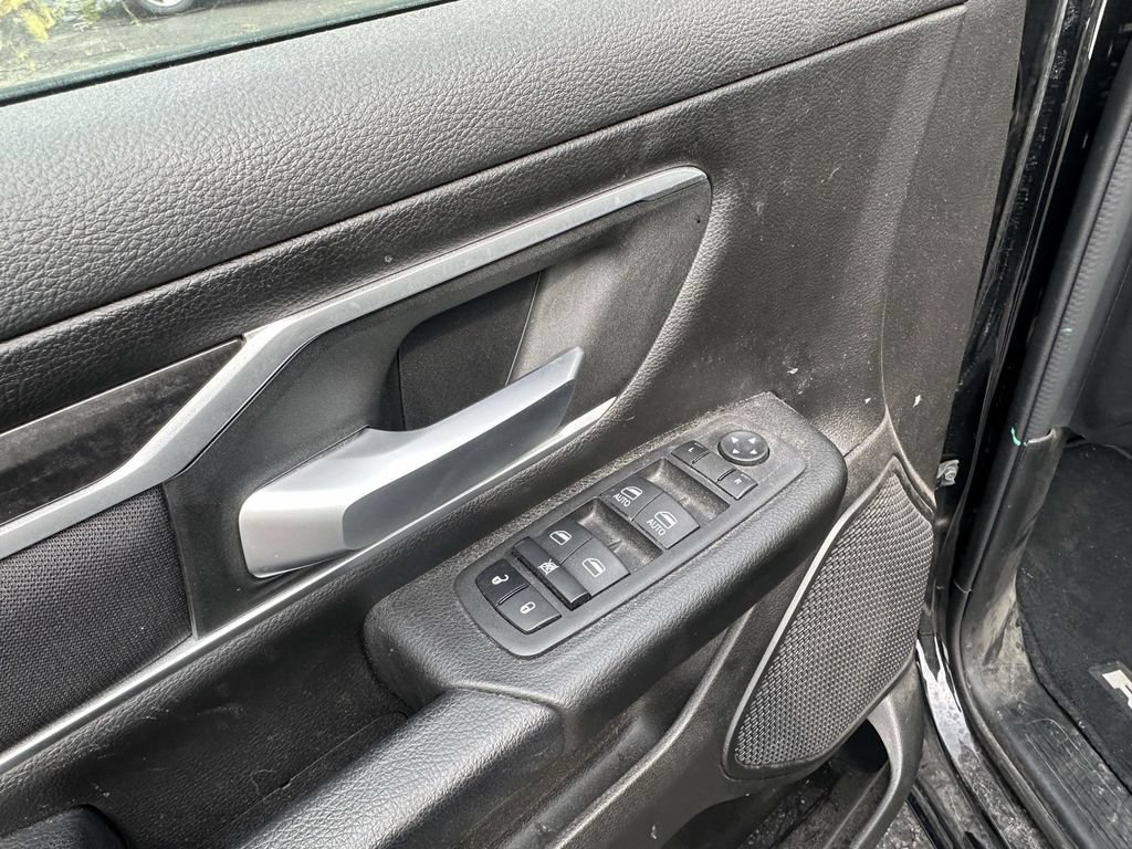 Used 2023 RAM 1500 Big Horn AWD/4WD image 18