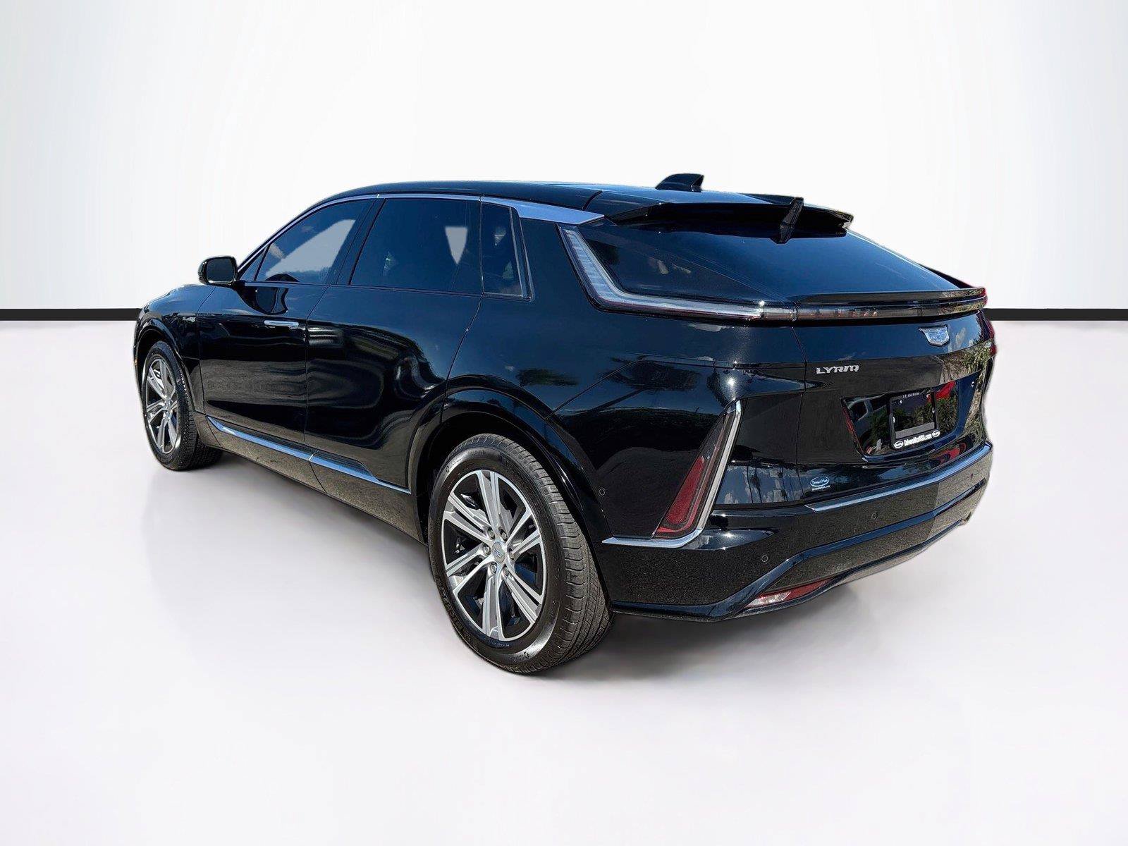 Used 2024 Cadillac Lyriq Luxury RWD image 5