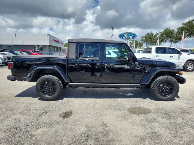 Used 2023 Jeep Gladiator Sport AWD/4WD image 8