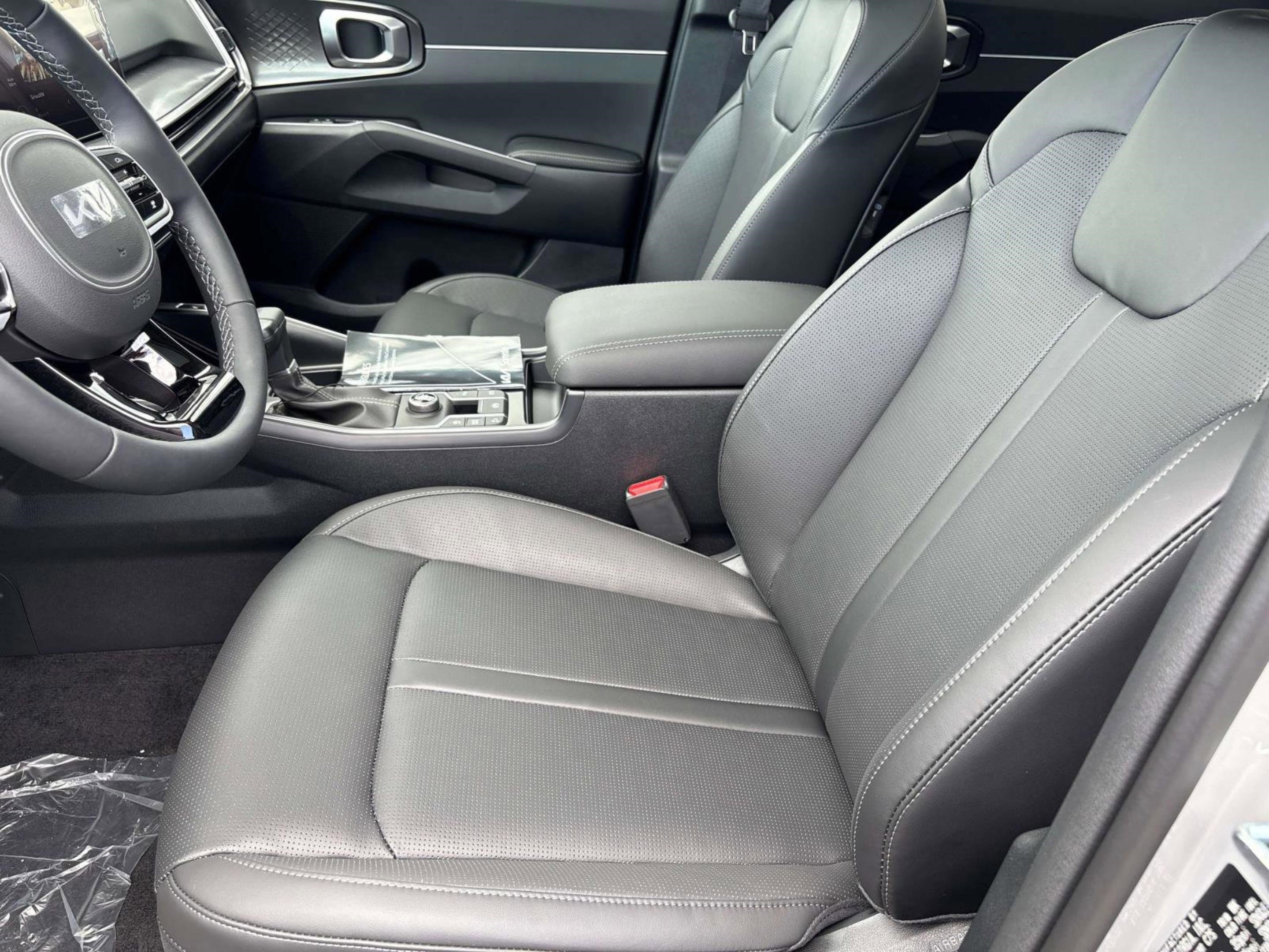 New 2025 Kia Sorento EX w/ Panoramic Sunroof Package image 24