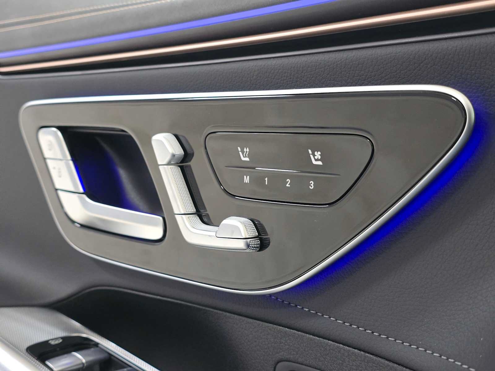 New 2026 Mercedes-Benz EQE 320 4MATIC Sedan image 24