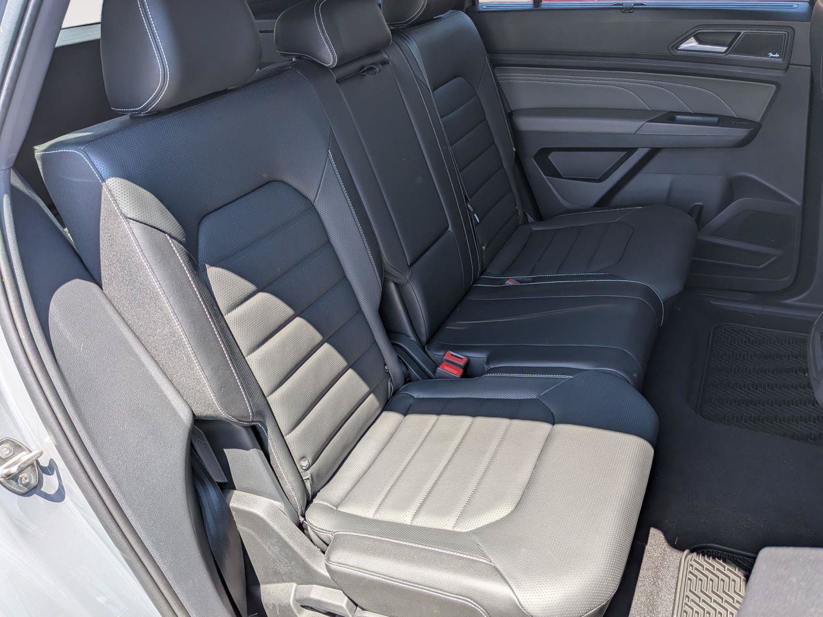 Used 2023 Volkswagen Atlas Cross Sport SEL Premium R-Line AWD/4WD image 37