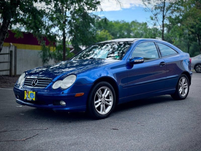 Used 2002 Mercedes-Benz C 230 Coupe image 3