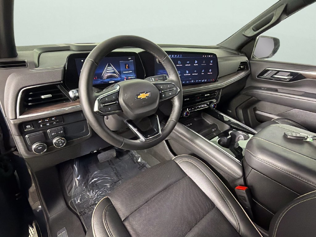 Certified 2025 Chevrolet Suburban Premier RWD image 19