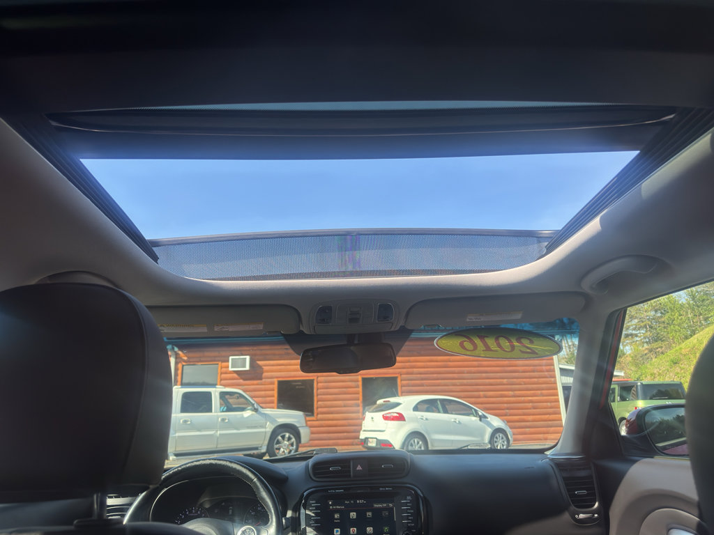 Used 2016 Kia Soul ! w/ Premium Package FWD image 11