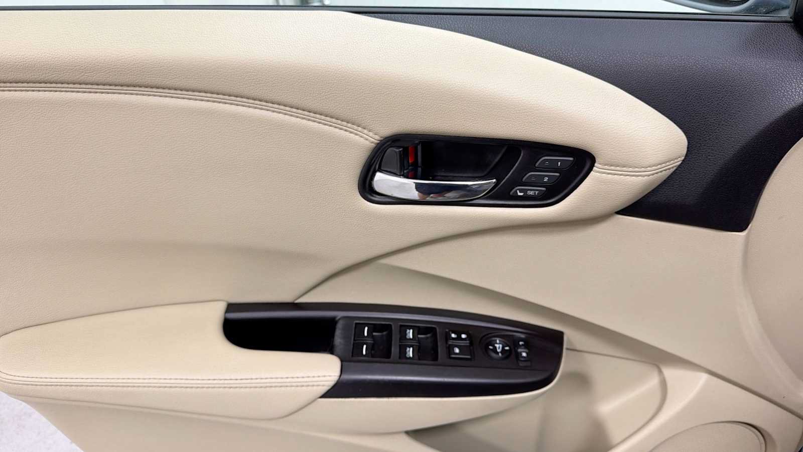 Used 2014 Acura RDX w/ Technology Package FWD image 15