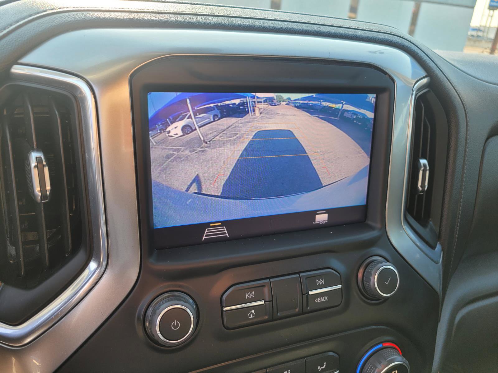 Used 2022 Chevrolet Silverado 1500 LT RWD image 24