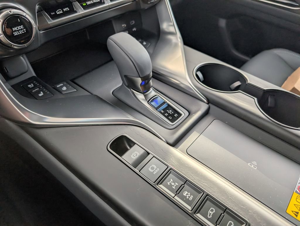 New 2025 Lexus LX 700h Luxury image 17