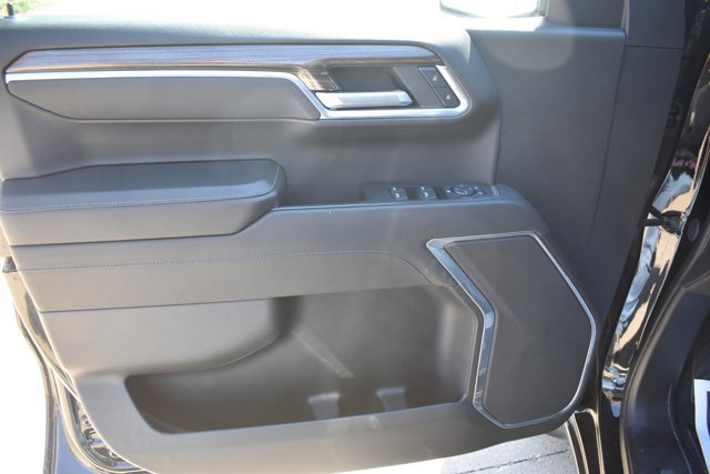 Used 2025 Chevrolet Silverado 1500 LT image 12