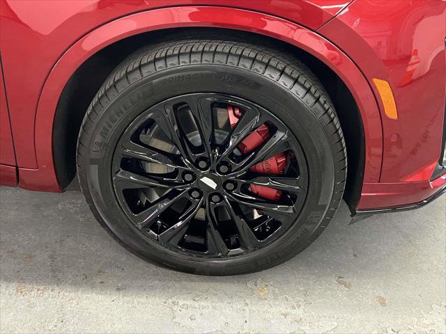 Used 2023 Cadillac XT6 Sport w/ LPO, ONYX Package image 9
