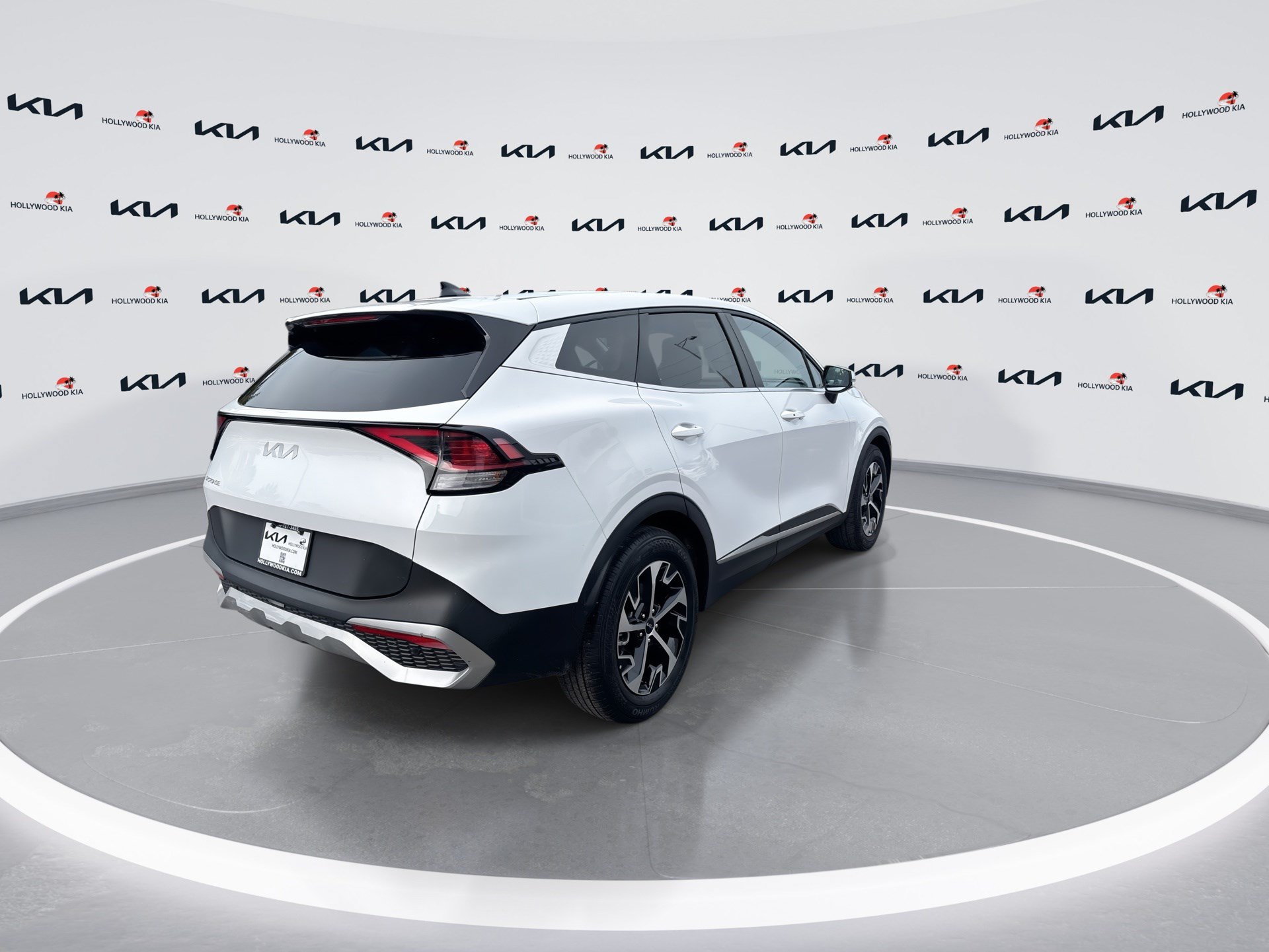 Used 2024 Kia Sportage EX FWD image 8