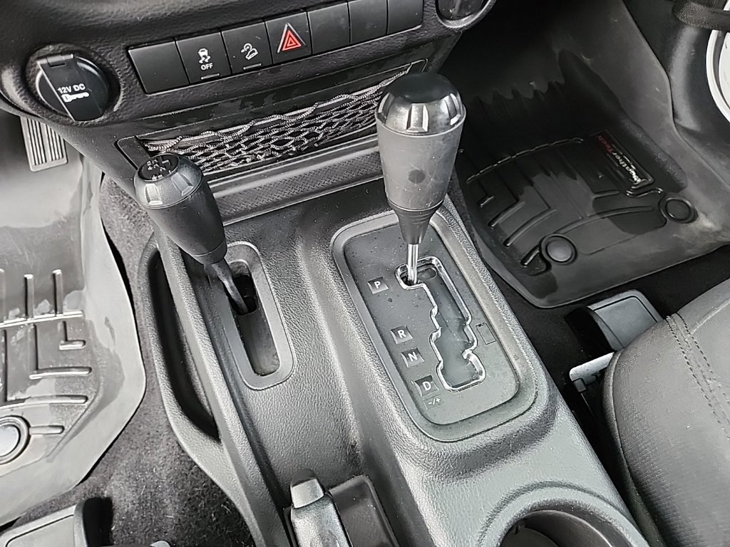 Used 2017 Jeep Wrangler Sport AWD/4WD image 18