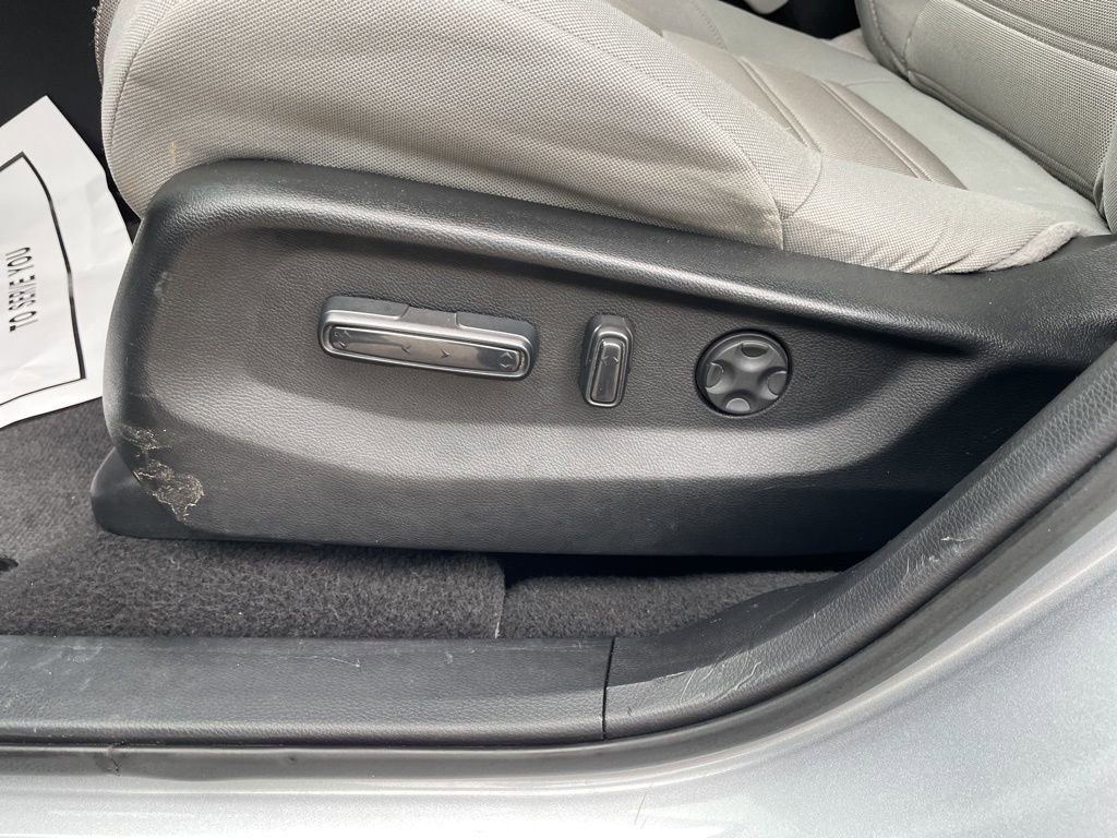 Used 2018 Honda CR-V EX image 11