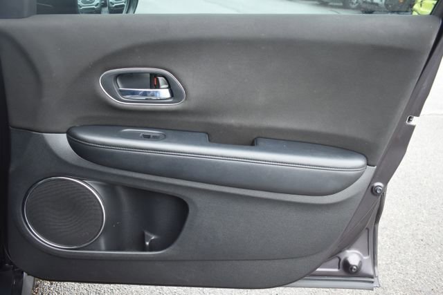 Used 2018 Honda HR-V EX image 41