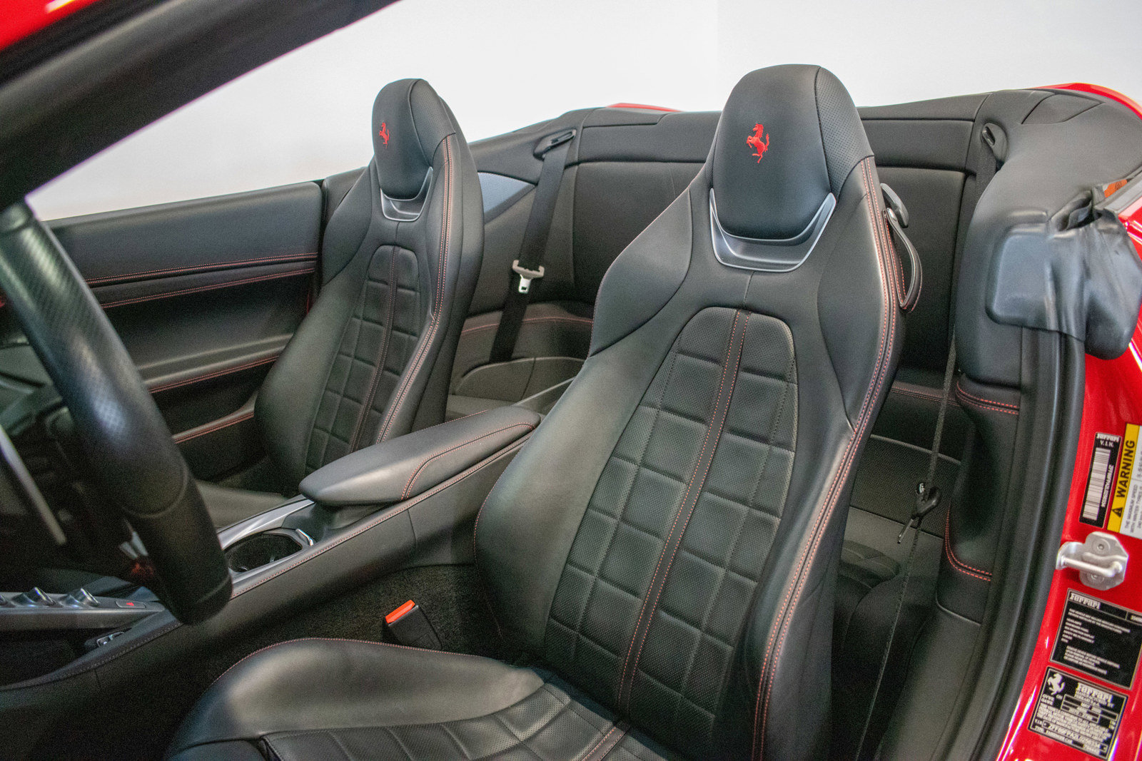 Used 2020 Ferrari Portofino RWD image 4