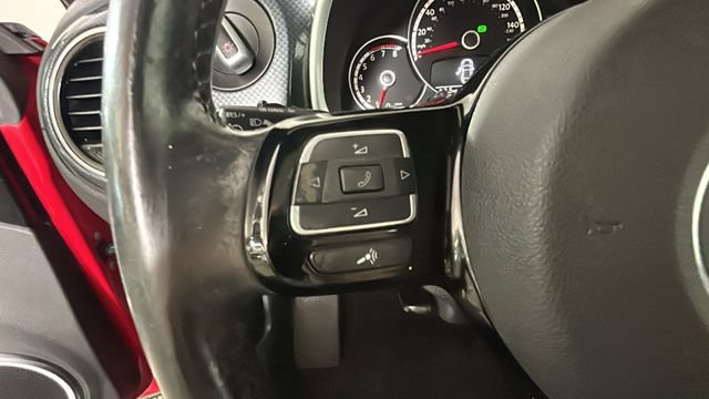 Used 2013 Volkswagen Beetle Turbo FWD image 15