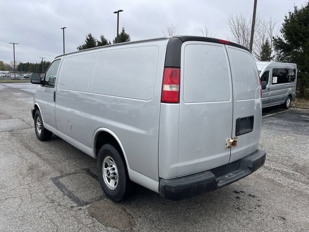 Used 2016 GMC Savana 2500 RWD image 10