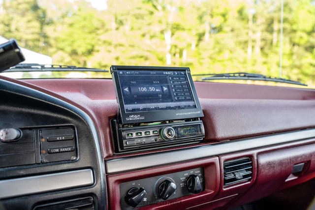 Used 1995 Ford Bronco XLT AWD/4WD image 22