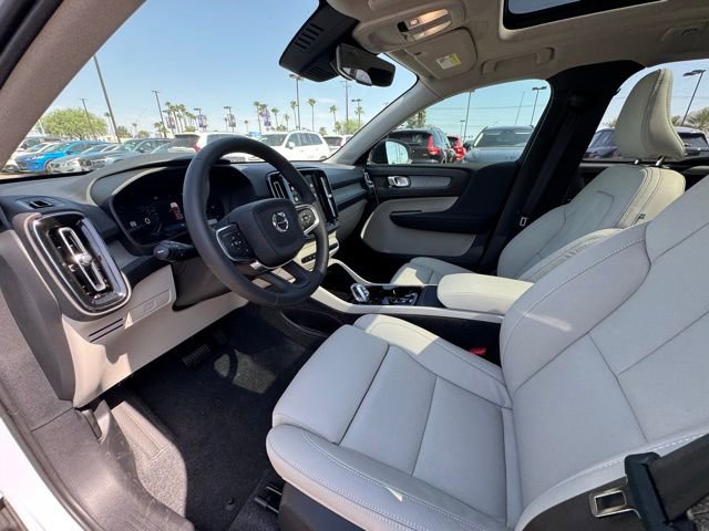 New 2026 Volvo XC40 B5 Plus w/ Protection Package Premier AWD/4WD image 11