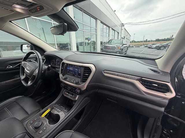 Used 2023 GMC Acadia Denali w/ Denali Technology Package AWD/4WD image 24