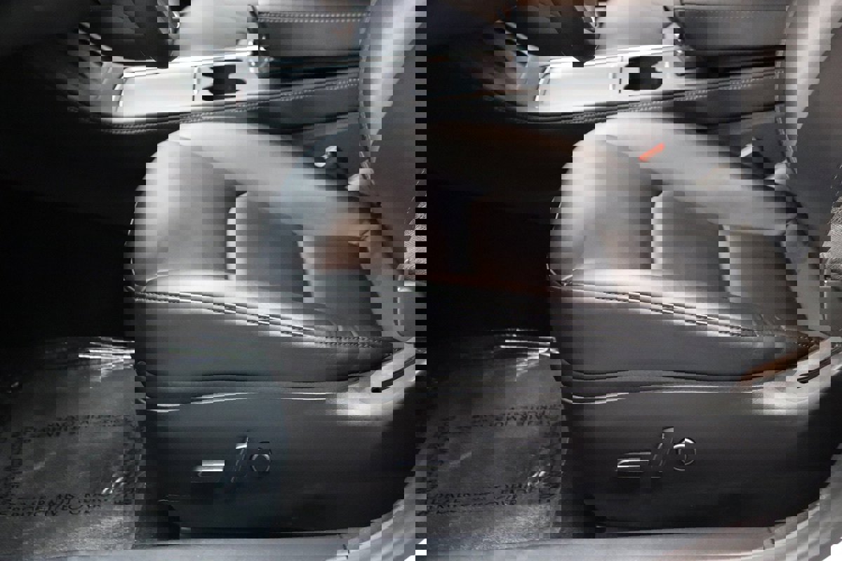 Used 2023 Tesla Model 3 Standard Range image 27