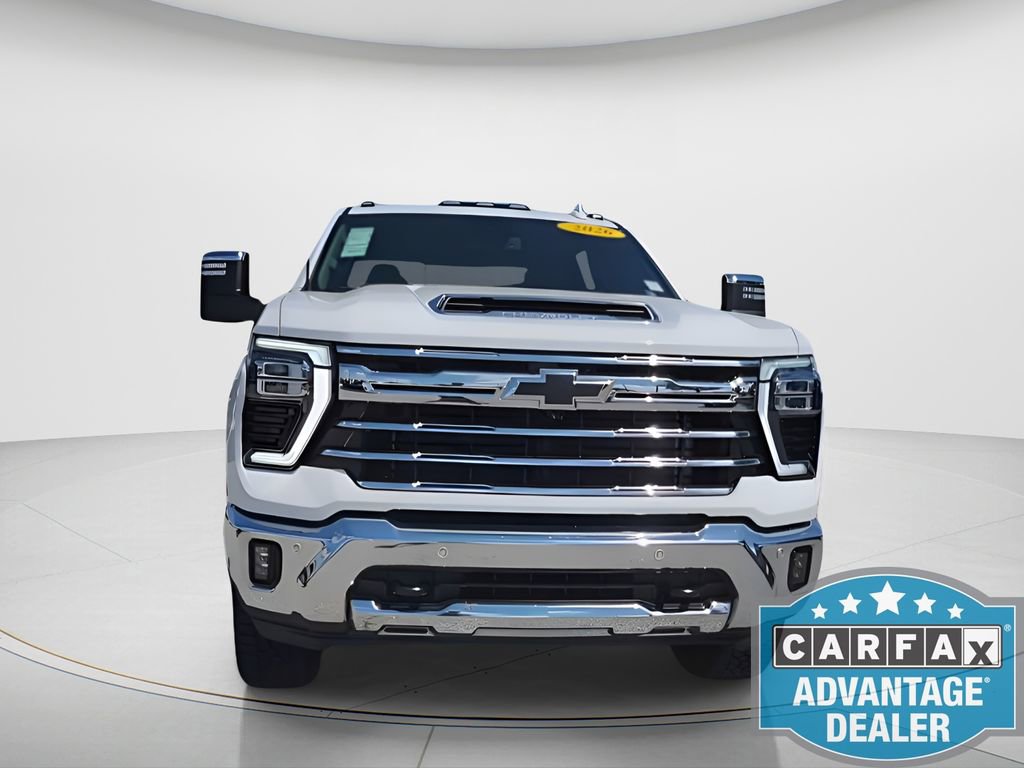 Used 2026 Chevrolet Silverado 2500 LTZ w/ LTZ Plus Package AWD/4WD image 4
