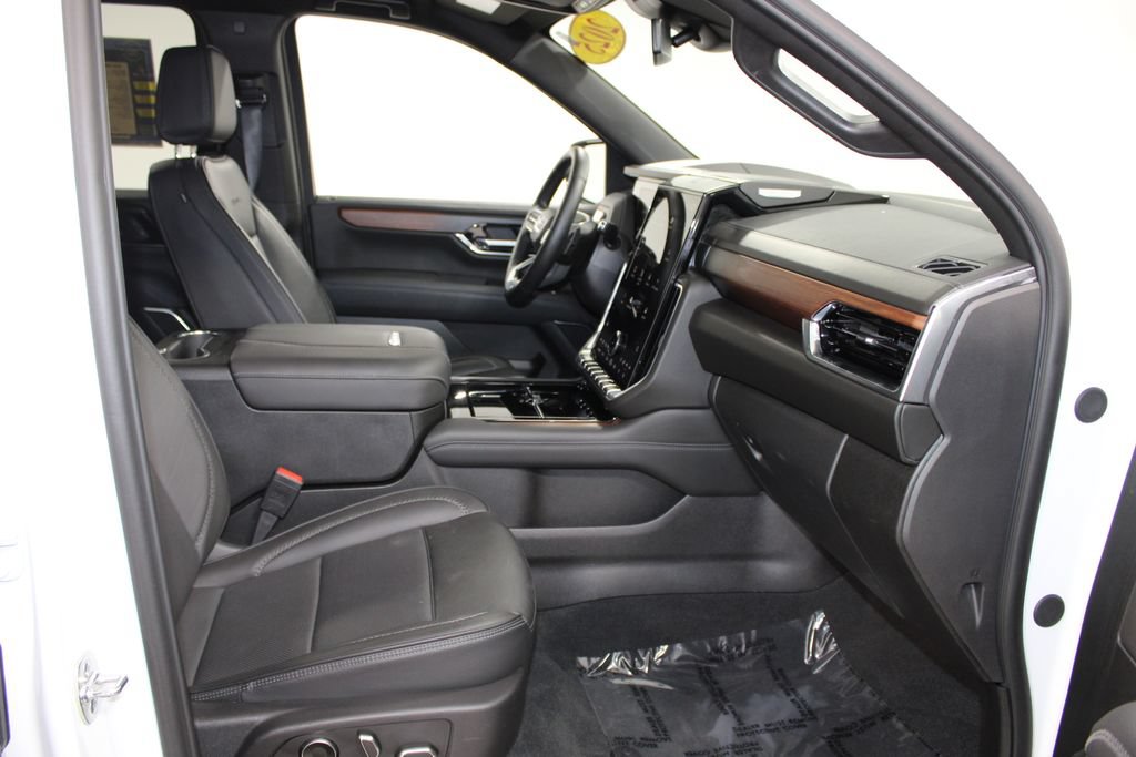 Used 2025 GMC Yukon XL Denali AWD/4WD image 31