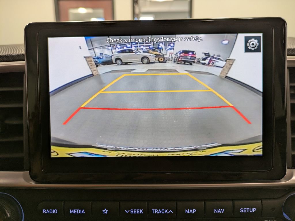 Used 2021 Hyundai Venue SEL w/ Premium Package image 14