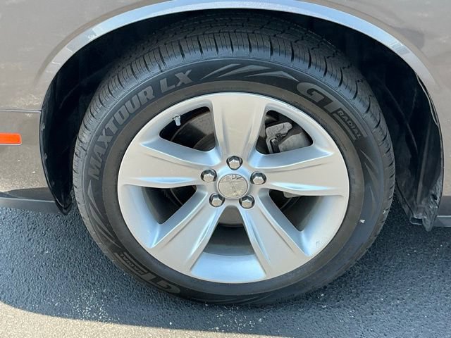 Used 2023 Dodge Challenger SXT RWD image 13