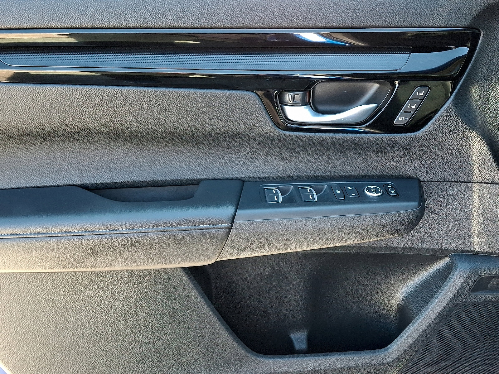 Used 2024 Honda CR-V EX-L image 12