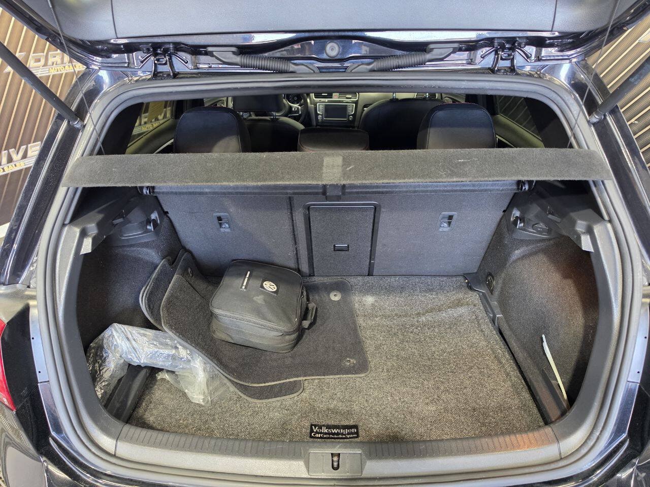 Used 2016 Volkswagen GTI SE FWD image 28