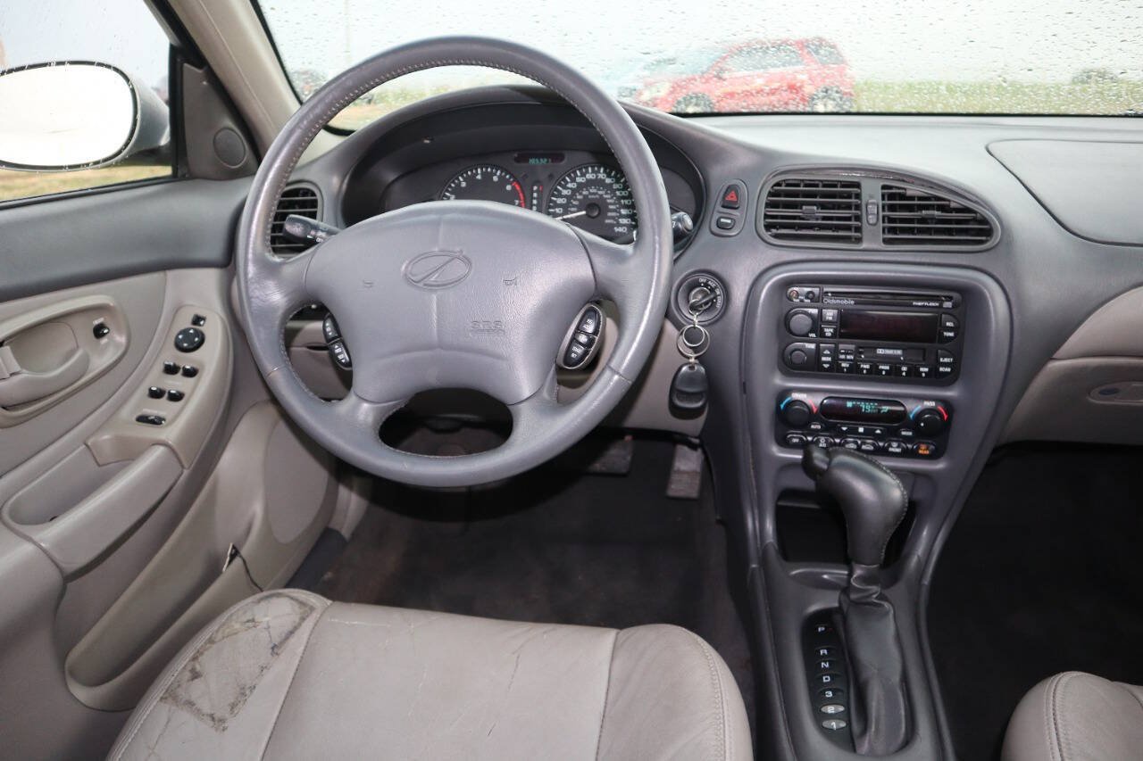 Used 1998 Oldsmobile Intrigue GL FWD image 28