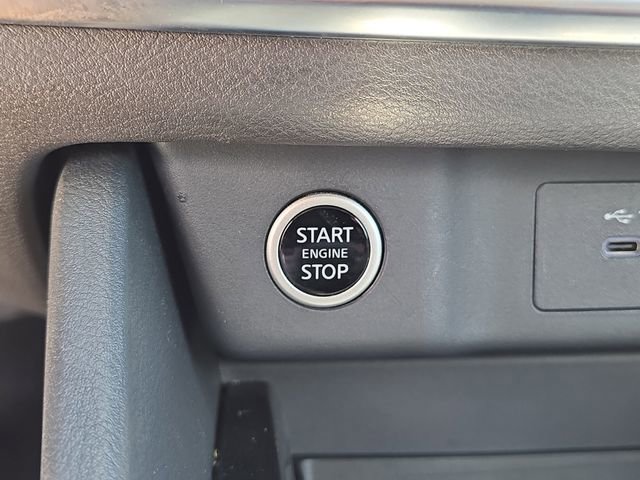 Certified 2023 Nissan Rogue SV FWD image 26