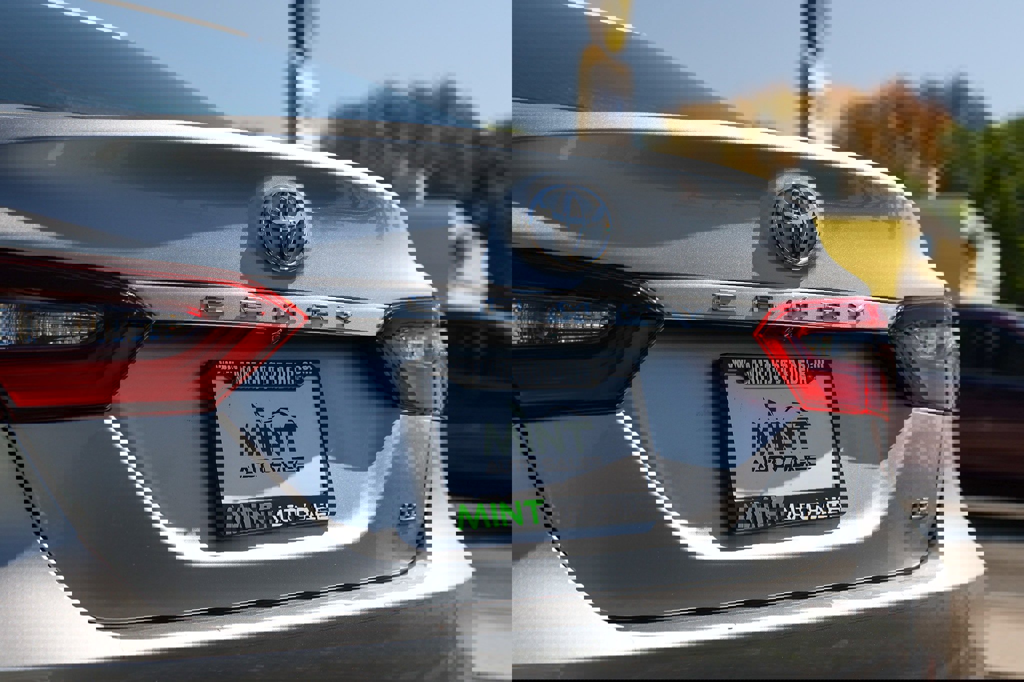 Used 2023 Toyota Camry LE image 40