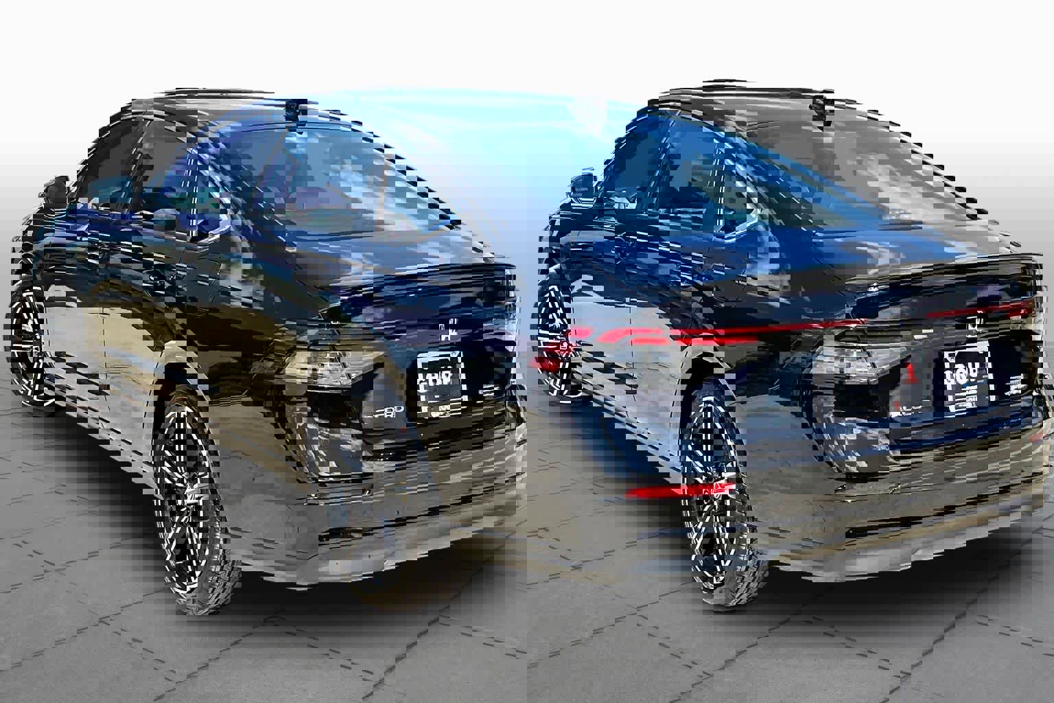 Used 2025 Honda Accord Sport image 12