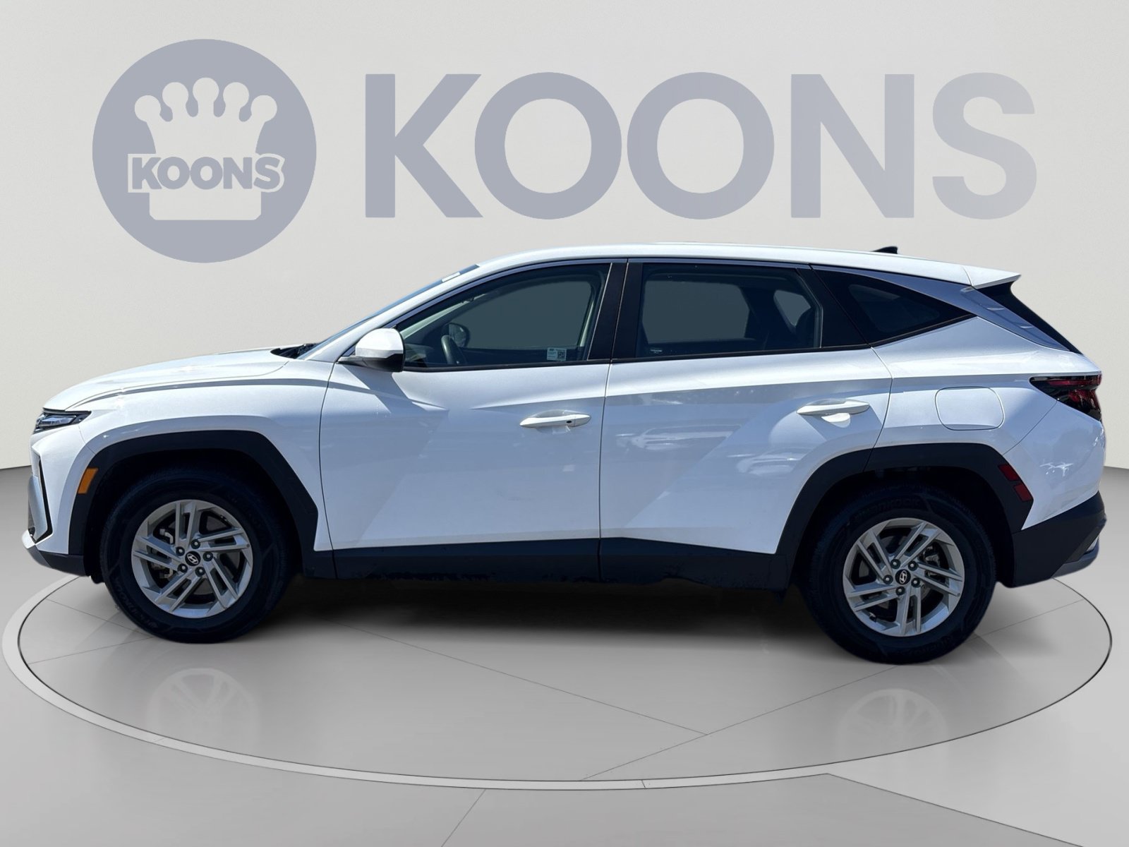 Certified 2025 Hyundai Tucson SE FWD image 2