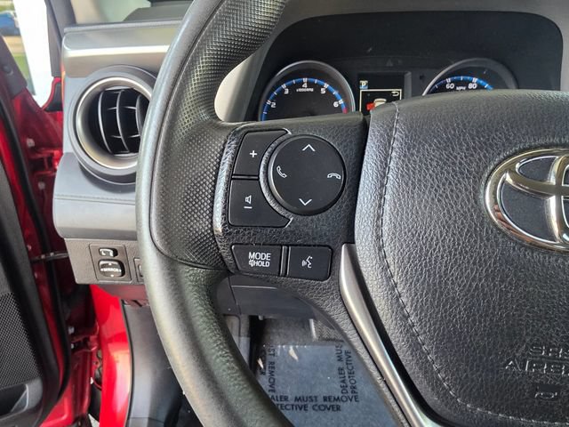 Used 2017 Toyota RAV4 LE w/ Carpet Mat Package AWD/4WD image 24
