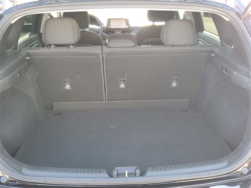 Used 2018 Hyundai Elantra GT image 9