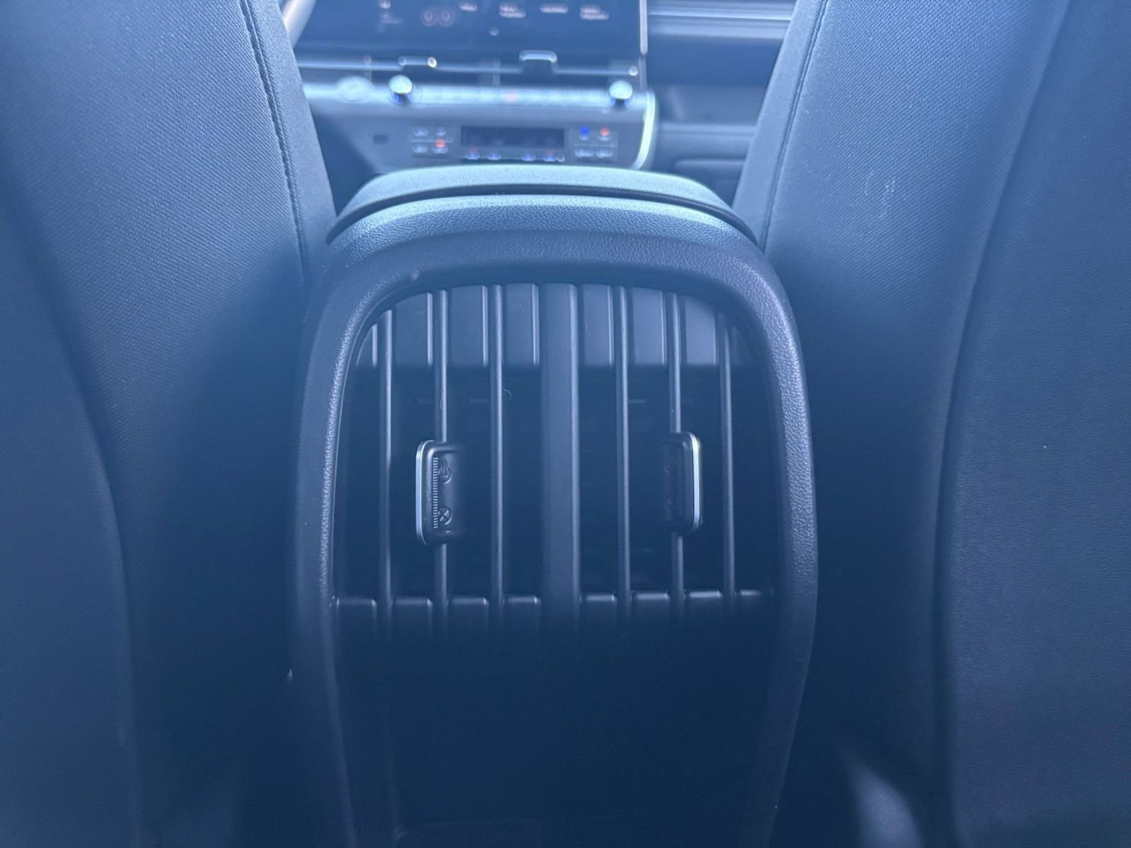 Used 2025 Hyundai Kona SEL image 35