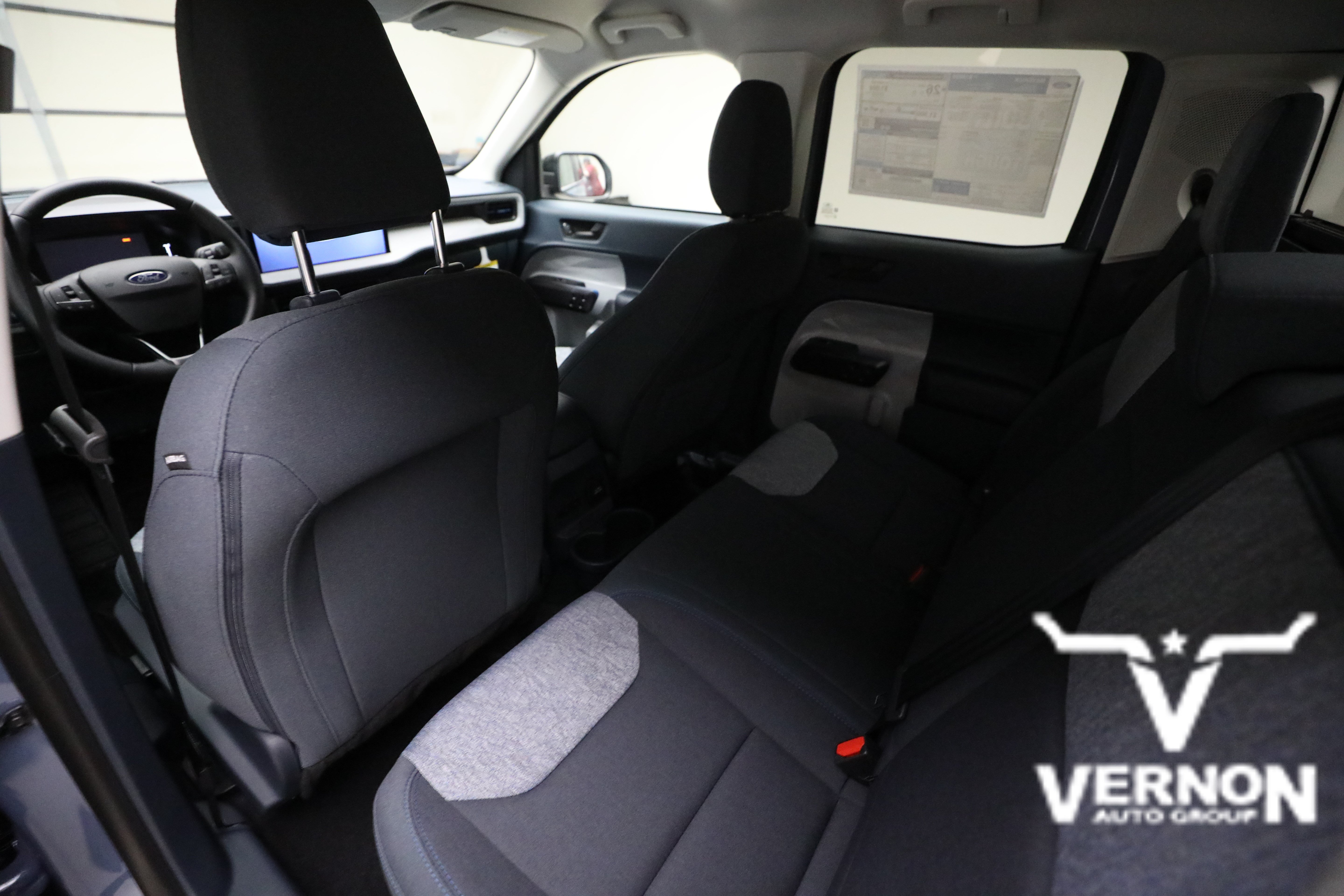 New 2026 Ford Maverick XLT w/ XLT Luxury Package FWD image 9