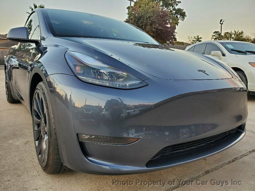 Used 2023 Tesla Model Y Performance image 8