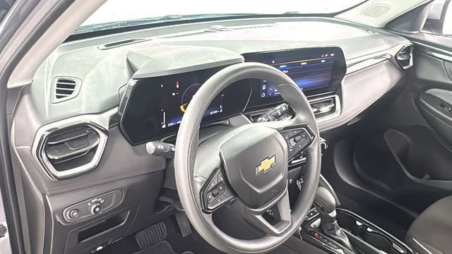 Used 2025 Chevrolet TrailBlazer LT image 33