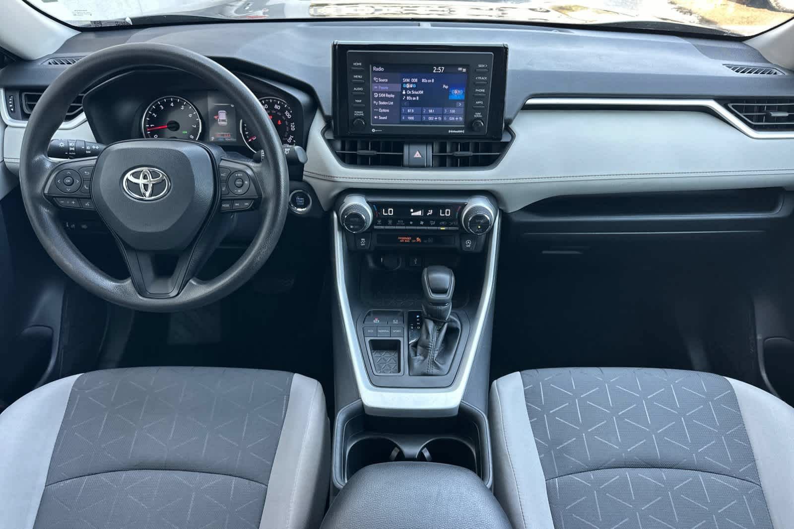 Used 2021 Toyota RAV4 XLE FWD video 3