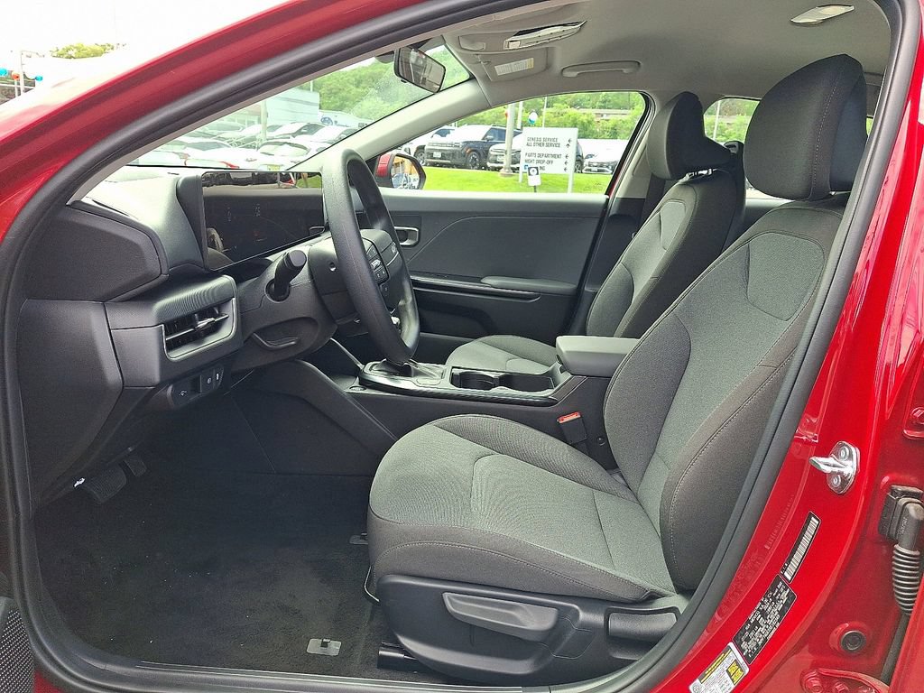 Used 2025 Kia K4 FWD image 14