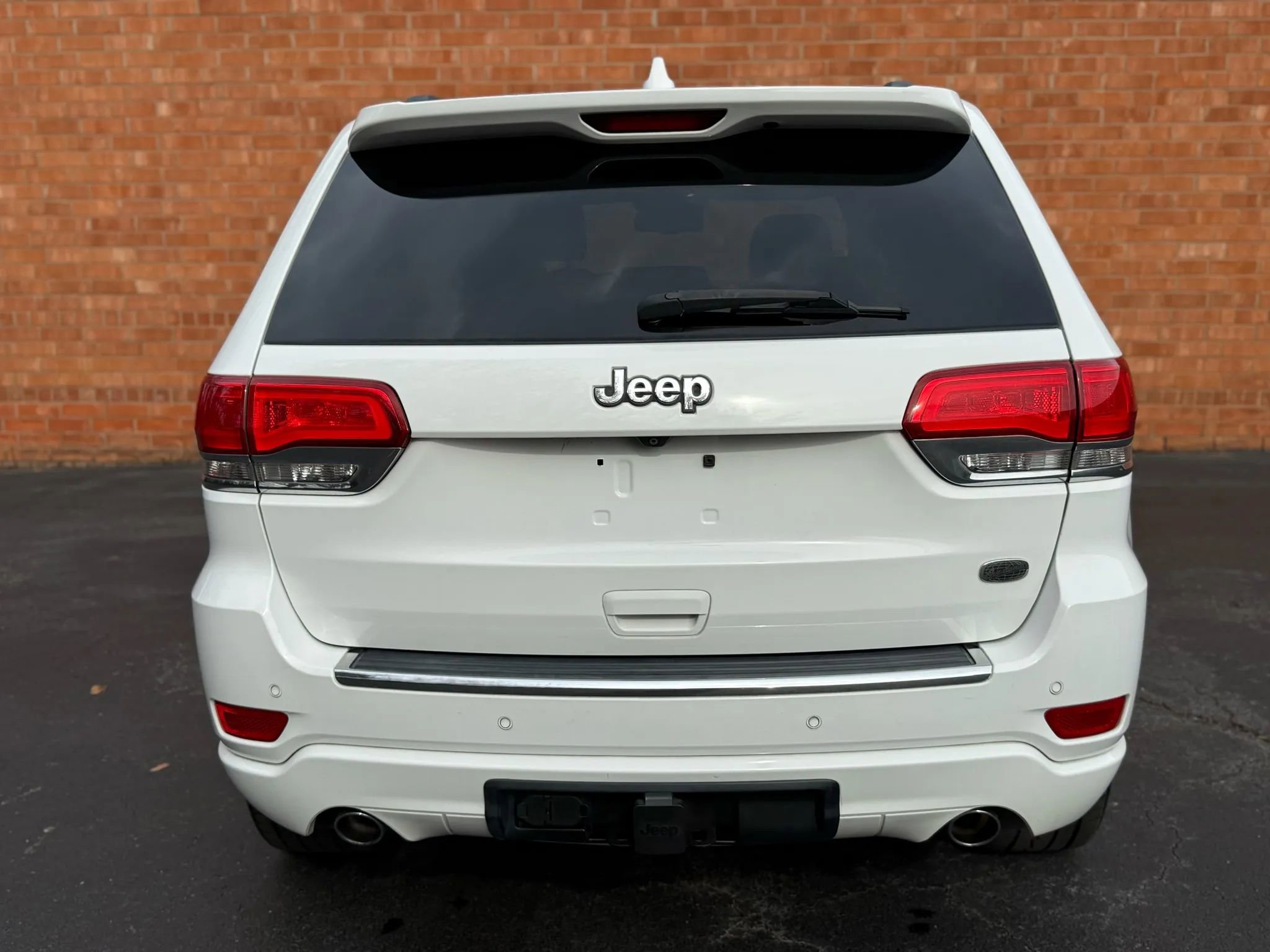 Used 2015 Jeep Grand Cherokee Overland w/ Advanced Technology Group image 9